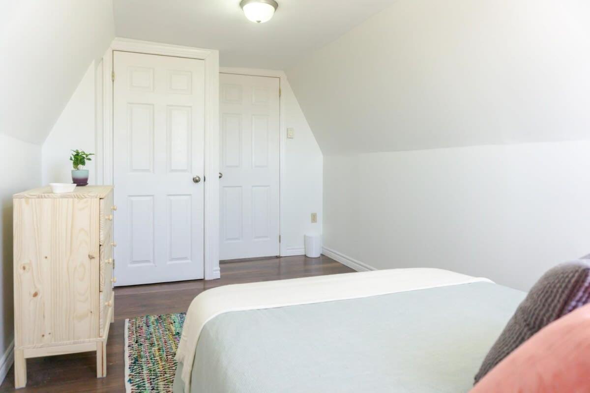 Amazing Location In Saint John 2 Bedroom Modern Parking New Extérieur photo